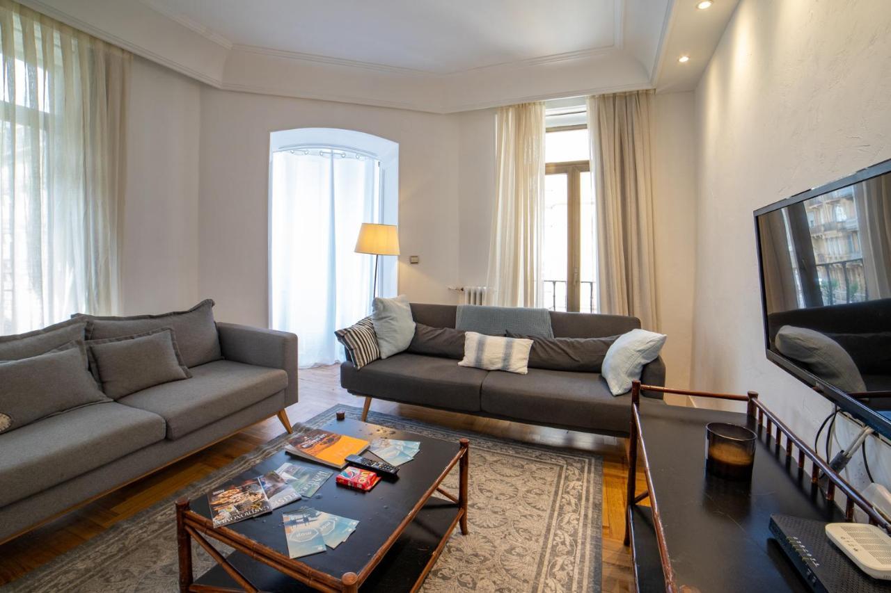 La Concha Cozy Balcony Apartment By Cisan Rentals سان سيباستيان المظهر الخارجي الصورة
