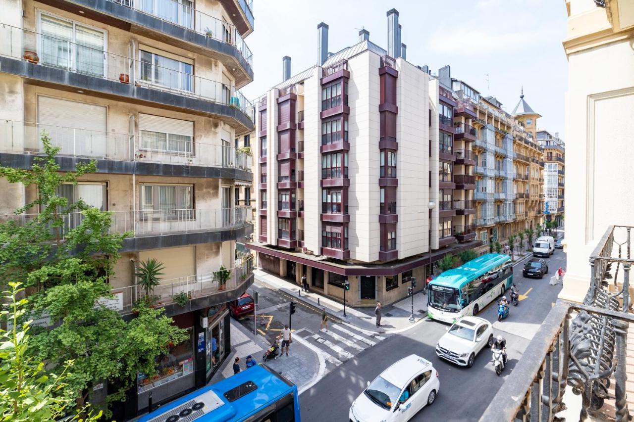La Concha Cozy Balcony Apartment By Cisan Rentals سان سيباستيان المظهر الخارجي الصورة